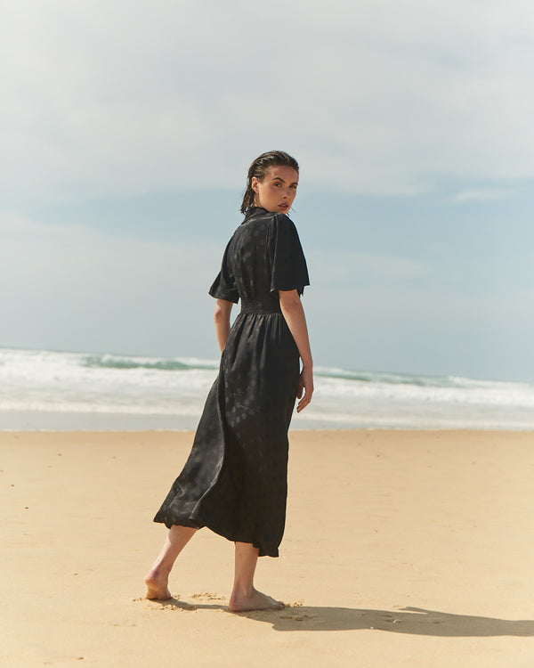 ROBE LOES - BLACK