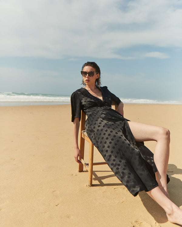 ROBE LOES - BLACK