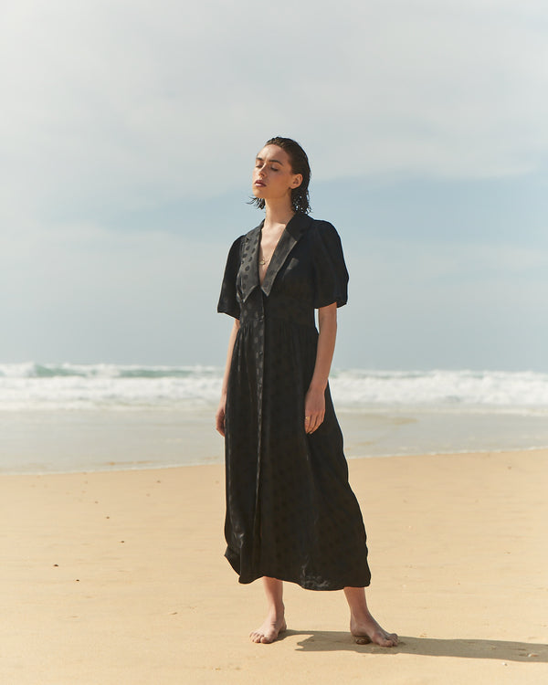 ROBE LOES - BLACK